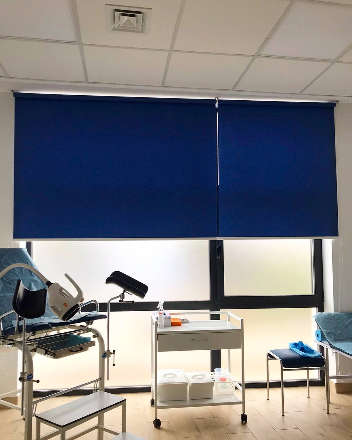 ✨ Black master: roller blackout blinds for absolute comfort ✨